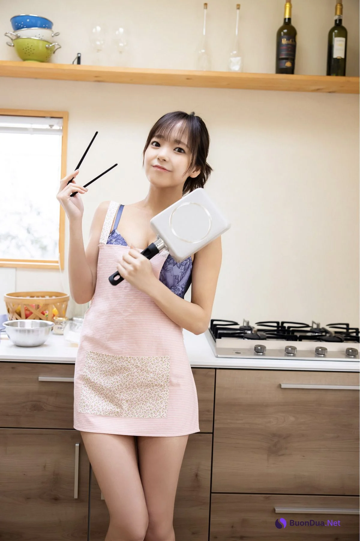Mari Kominato 古湊まり, FLASHデジタル写真集 「料理の腕は父譲り」 Set.02 - Photo 18
