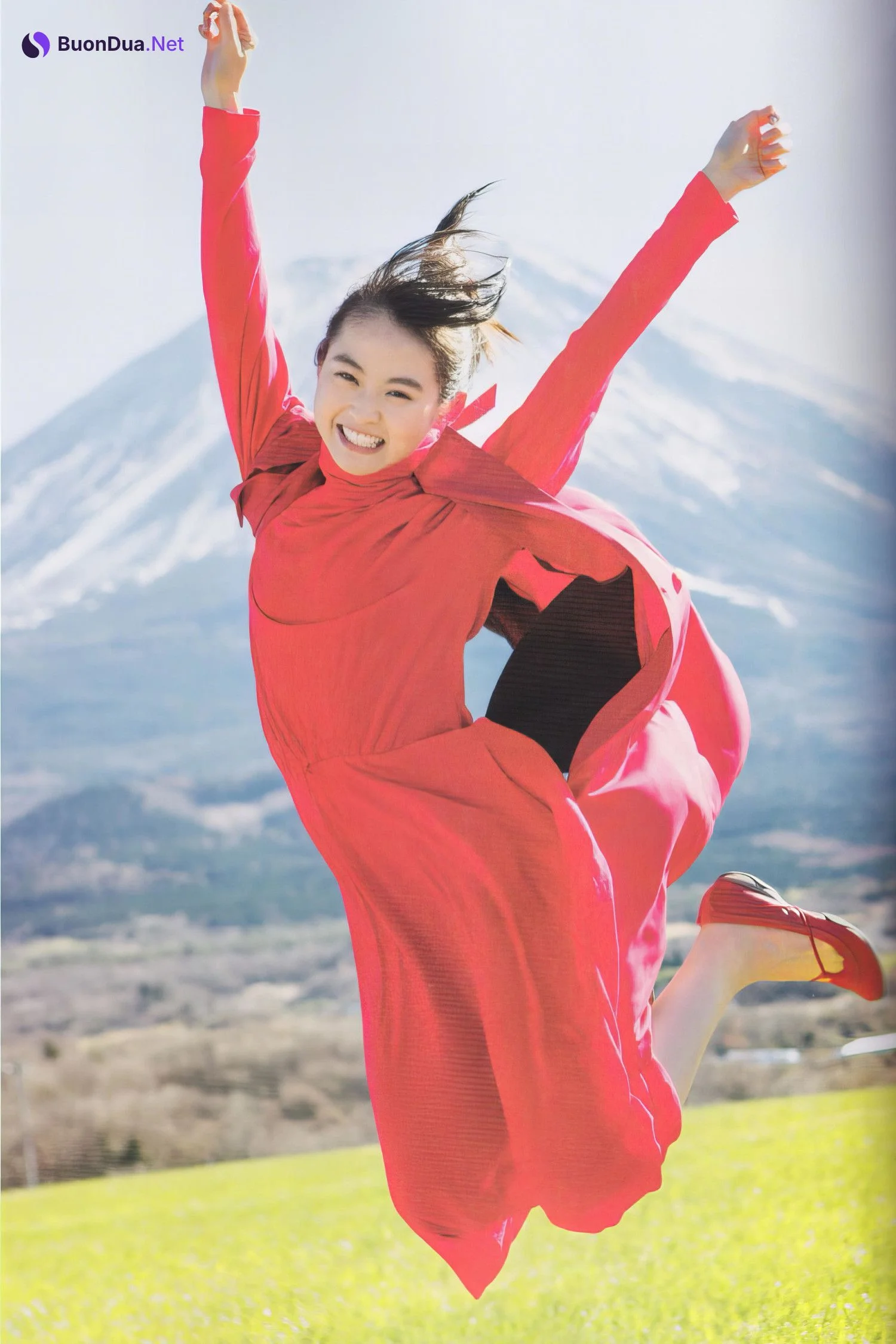 Marika Ito 伊藤万理華, B.L.T Graph 2017年12月号 Vol.26 - Photo 2