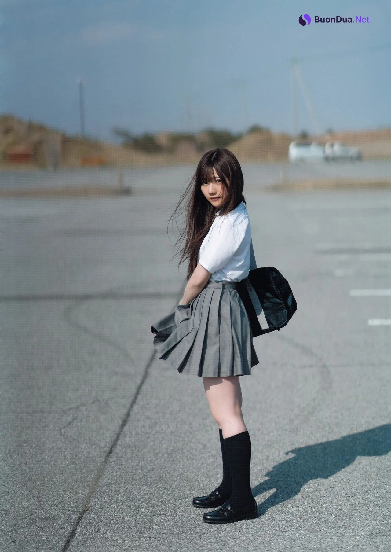 Marina Yamada 山田麻莉奈, 1st 写真集 [まりり] Set.02 - Photo 3