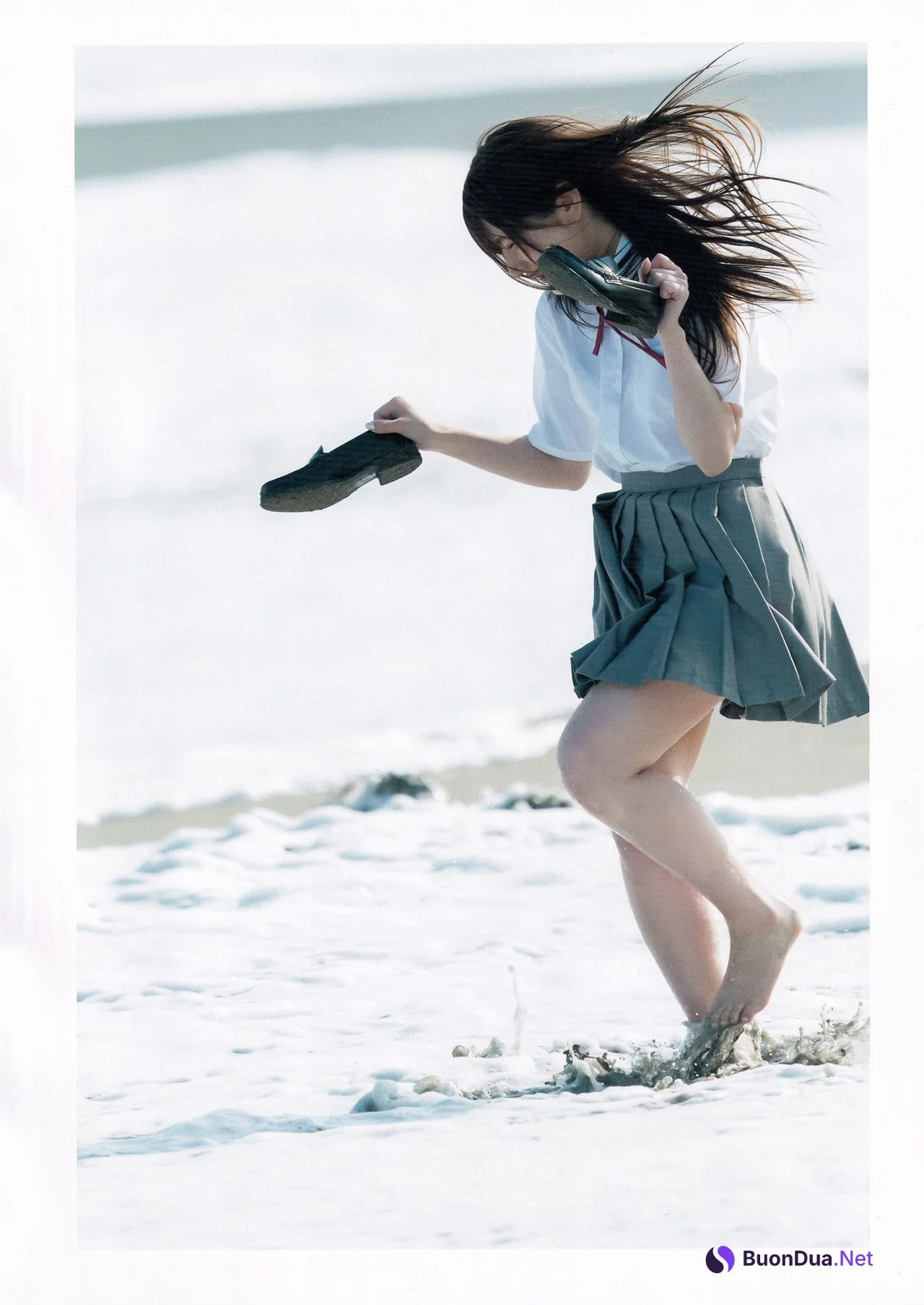 Marina Yamada 山田麻莉奈, 1st 写真集 [まりり] Set.02 - Photo 6