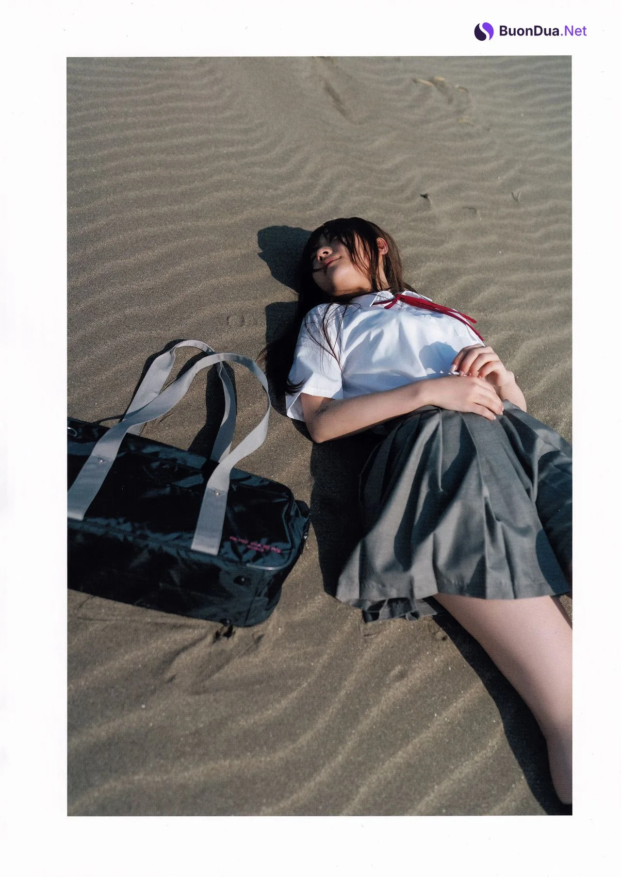 Marina Yamada 山田麻莉奈, 1st 写真集 [まりり] Set.02 - Photo 8