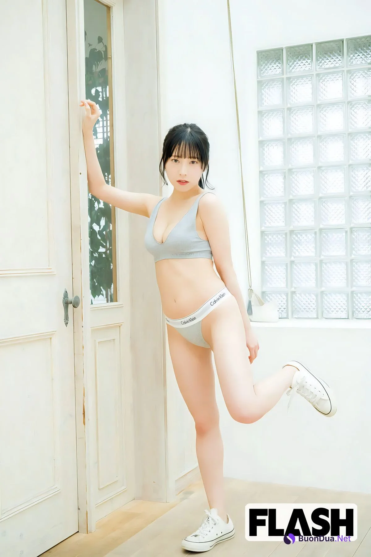 Matoi Shiomi 汐見まとい, FLASH 2024.04.09 (フラッシュ 2024年4月9日号) - Photo 9