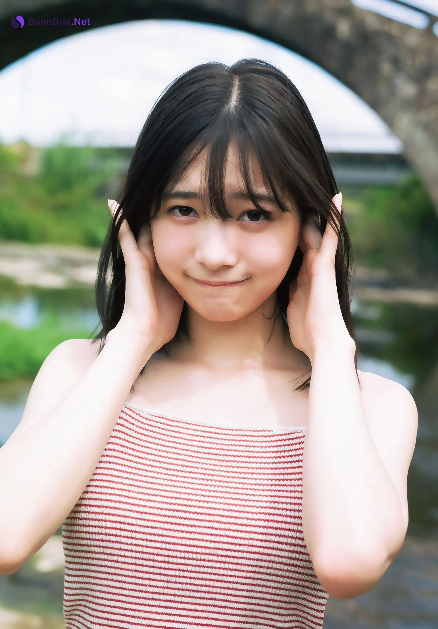 Maya Imamori 今森茉耶, Shonen Magazine 2024 No.46 (週刊少年マガジン 2024年46号) - Photo 5