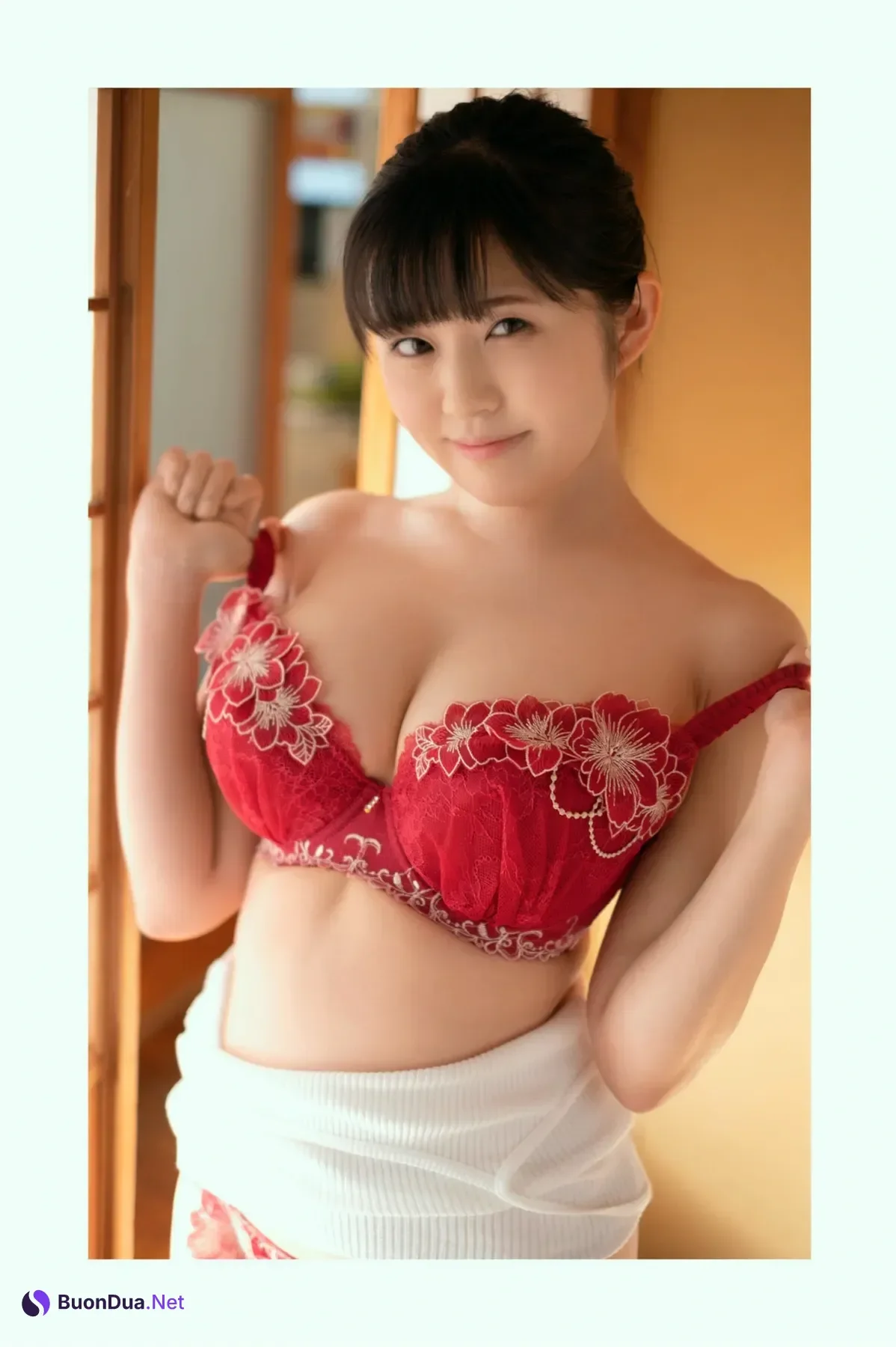Maya Kikuchi 菊池まや, グラビア写真集 君の視線に焦がされて - Photo 11
