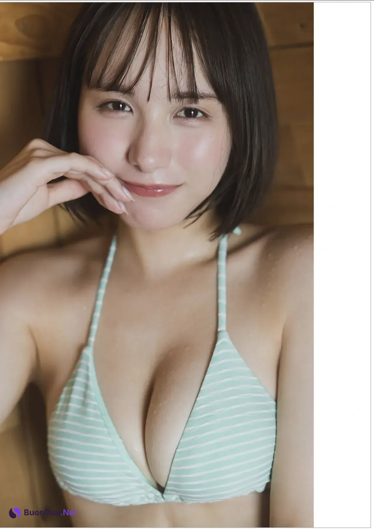 Mayu Niiya 新谷真由, Weekly Playboy 2025 No.42-43 (週刊プレイボーイ 2025年42-43号) - Photo 11