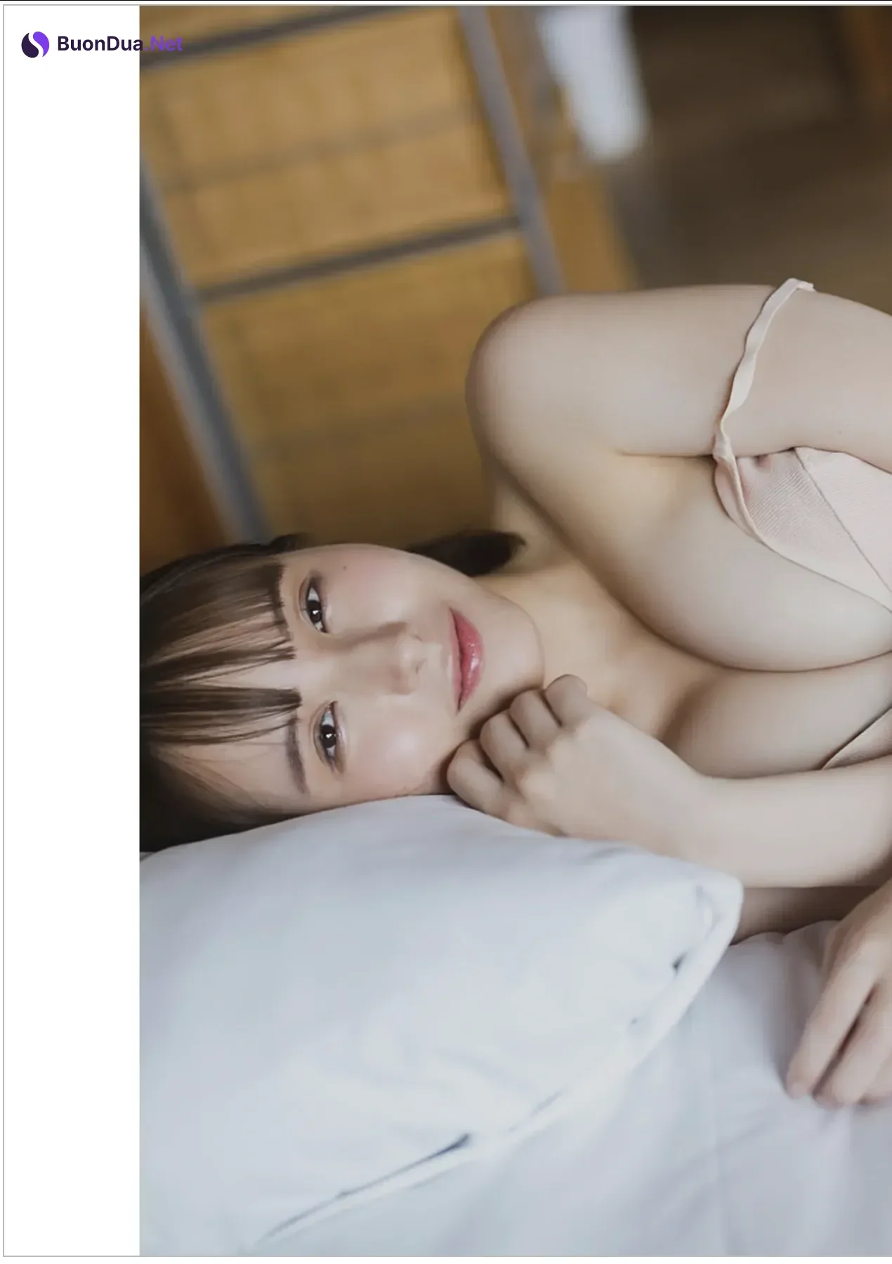 Mayu Niiya 新谷真由, Weekly Playboy 2025 No.42-43 (週刊プレイボーイ 2025年42-43号) - Photo 13