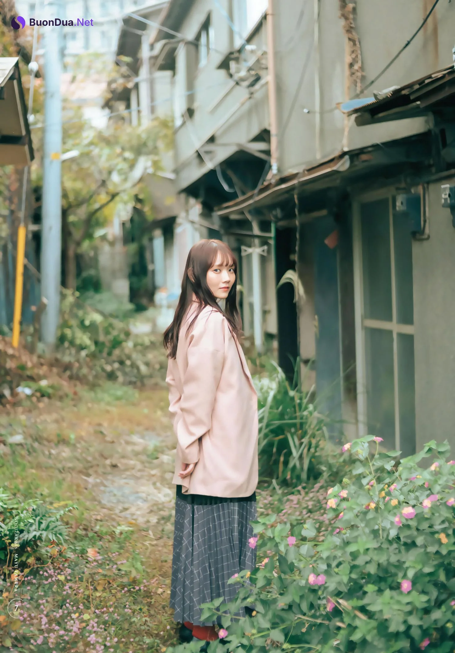 Mayu Tamura 田村真佑, Shonen Magazine 2024 No.07 (週刊少年マガジン 2024年7号) - Photo 8