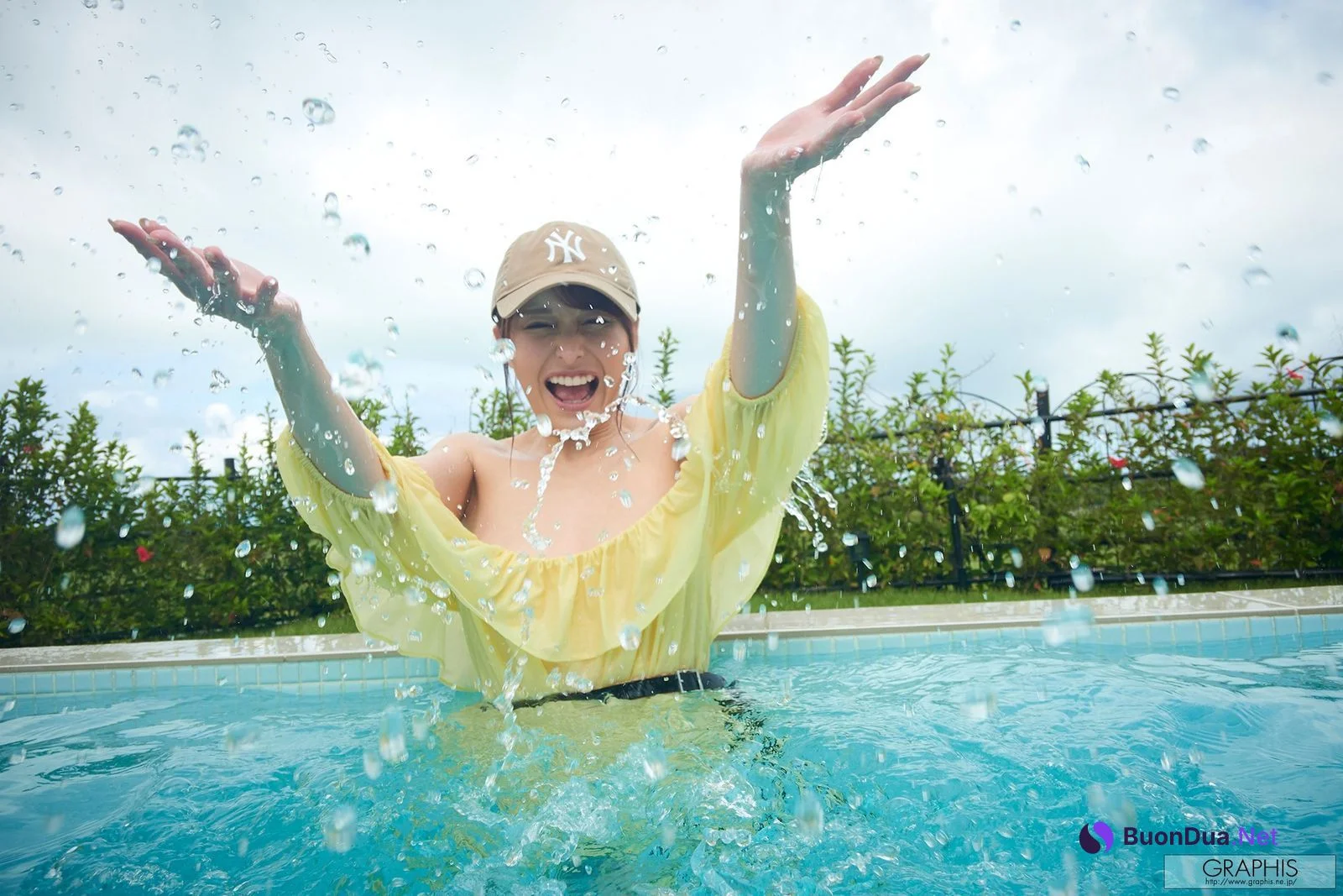 Mayuki Ito 伊藤舞雪, [Graphis] Gals “MORE” Vol.01 - รูปภาพ 20
