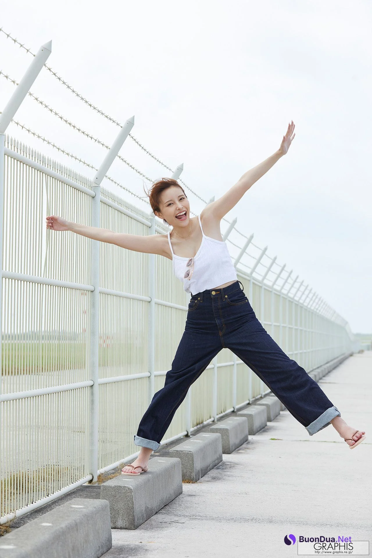 Mayuki Ito 伊藤舞雪, [Graphis] Gals 「MORE」 Vol.06 - Photo 15