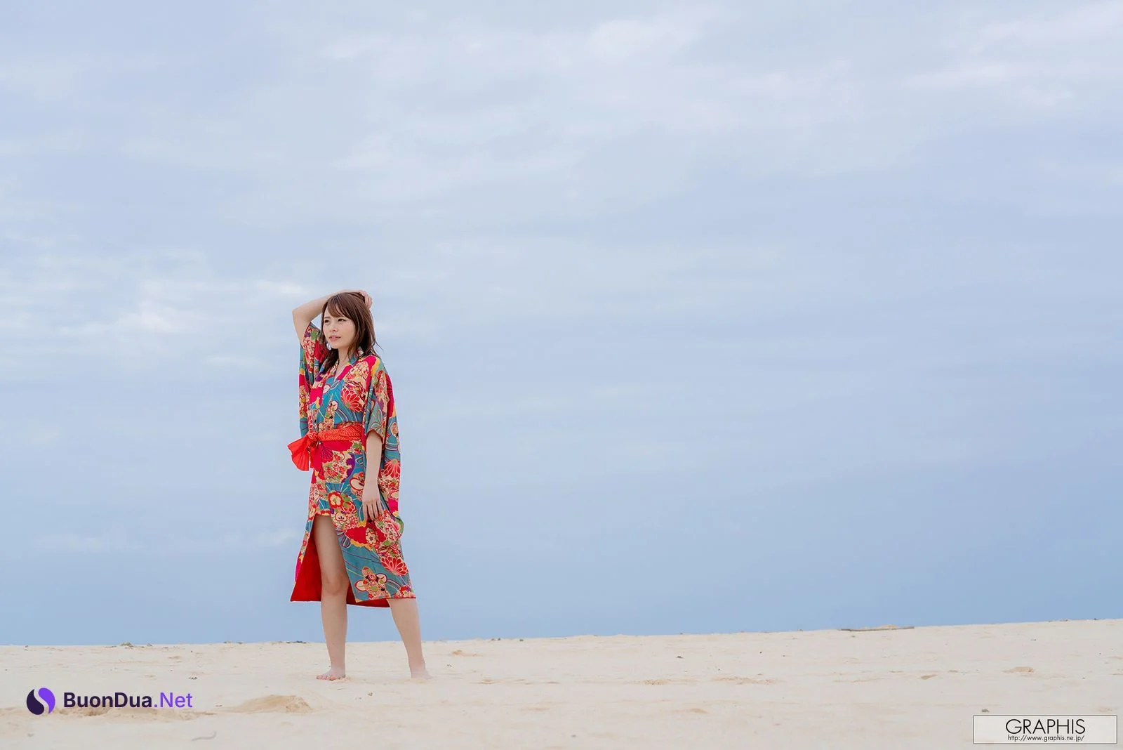 Mayuki Ito 伊藤舞雪, [Graphis] Gals 「Mystery」 Vol.01 - Photo 2