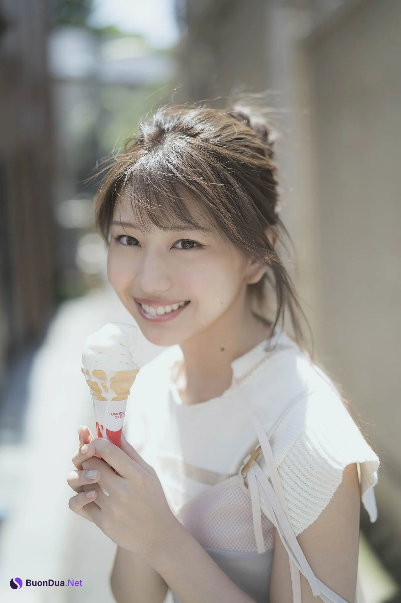 Mayumi Shiraishi 白石まゆみ, ヤンマガデジタル写真集 [グラから見るか？エモから見るか？] Set.01 - Photo 10