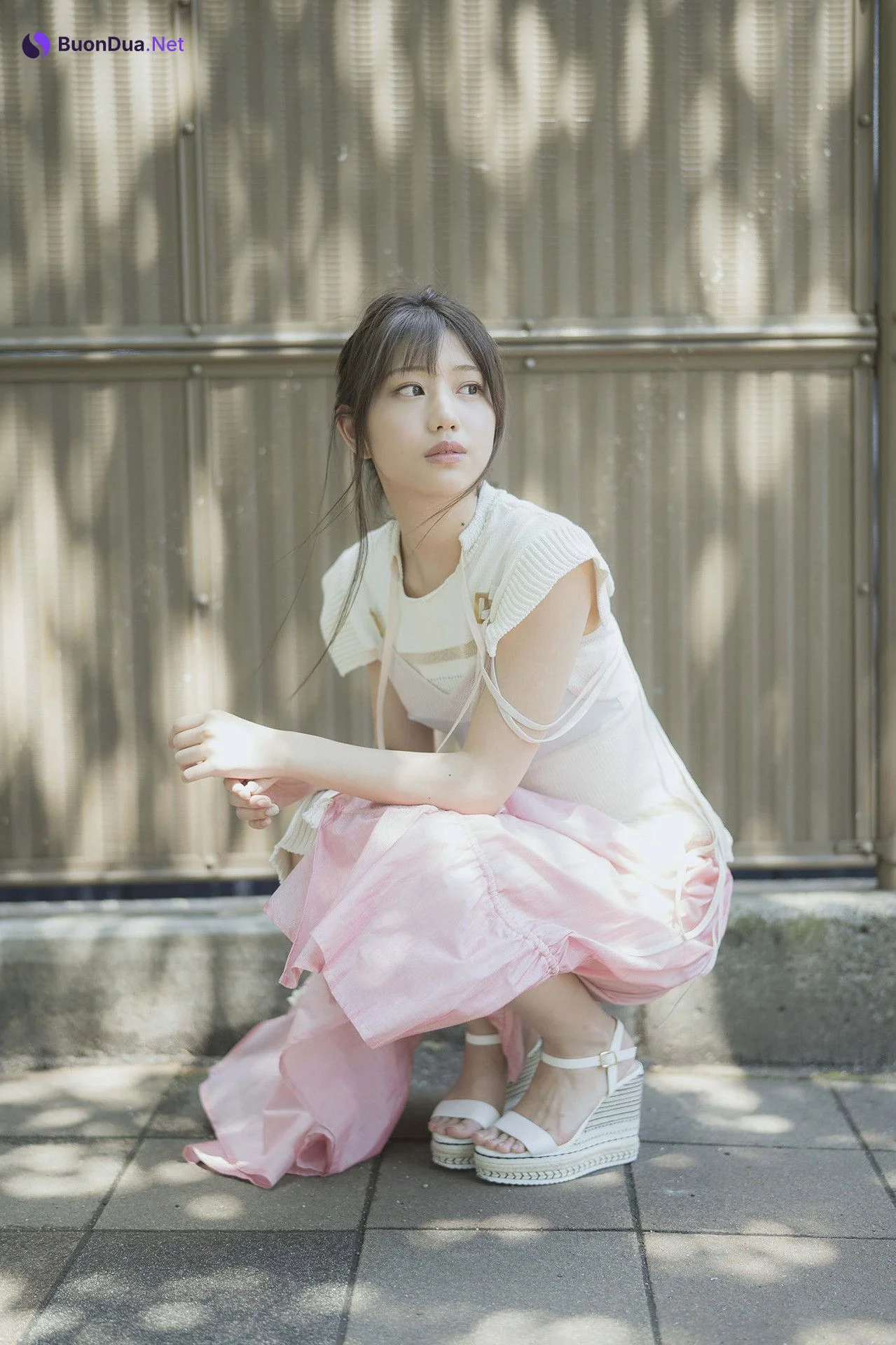 Mayumi Shiraishi 白石まゆみ, ヤンマガデジタル写真集 [グラから見るか？エモから見るか？] Set.01 - Photo 4