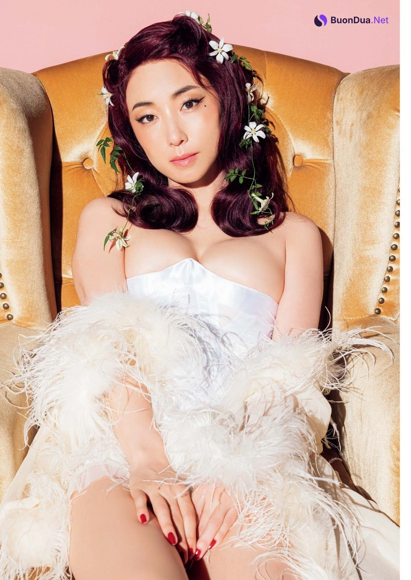MEGUMI めぐみ, Big Comic Spirits 2024 No.45 (ビッグコミックスピリッツ 2024年45号) - Photo 6