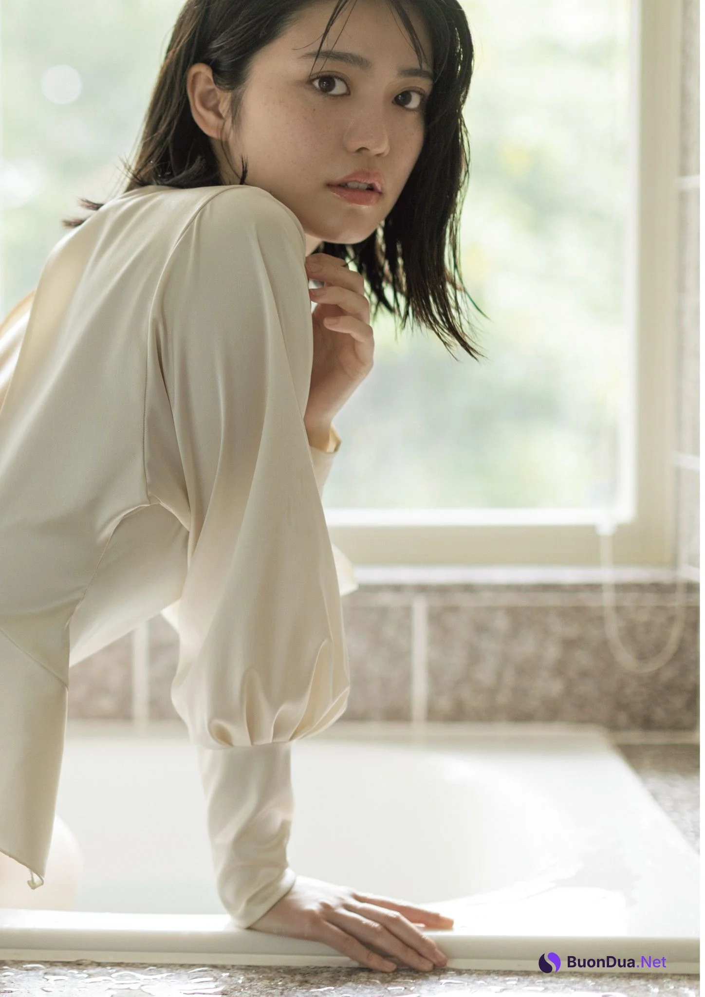 Mei Ishihama 石浜芽衣, 1st写真集 「ひかっている」 Set.01 - รูปภาพ 17