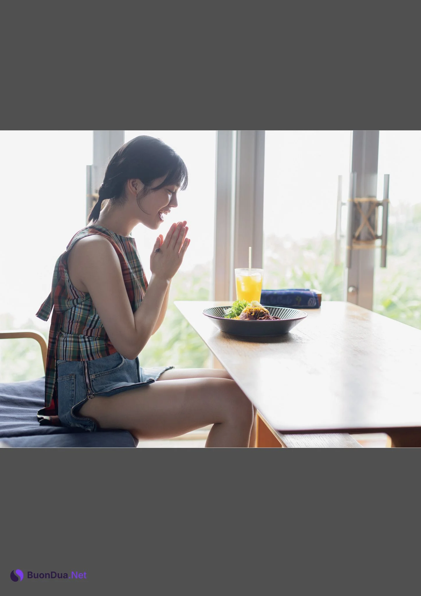Mei Ishihama 石浜芽衣, 1st写真集 「ひかっている」 Set.01 - รูปภาพ 3