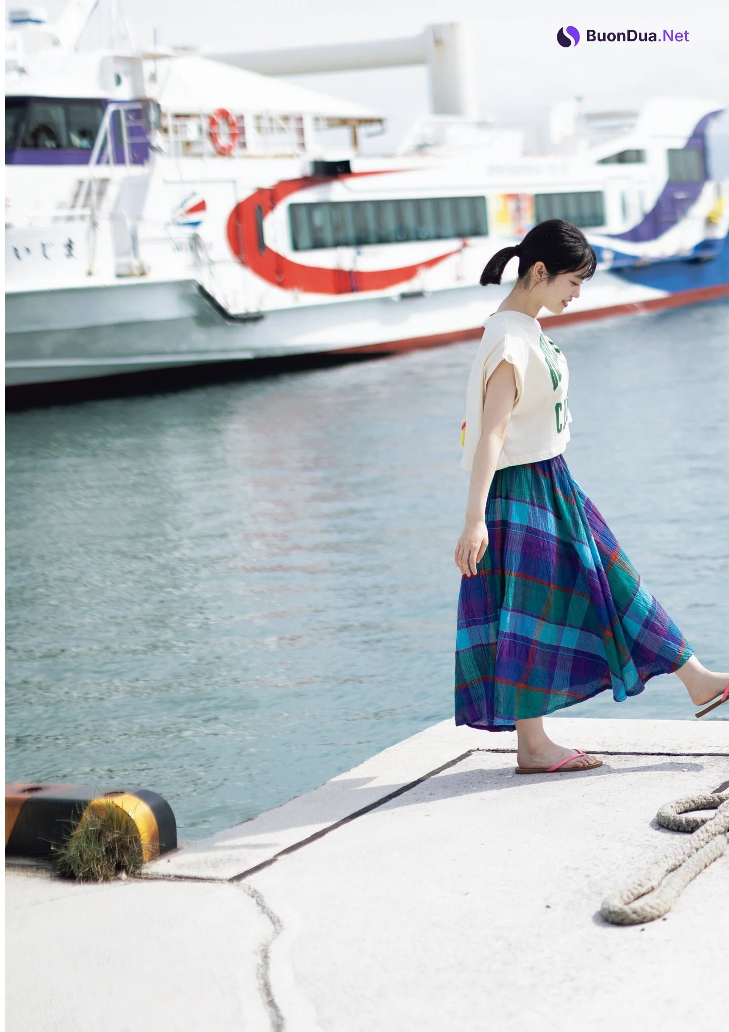 Mei Ishihama 石浜芽衣, 1st写真集 「ひかっている」 Set.04 - รูปภาพ 2