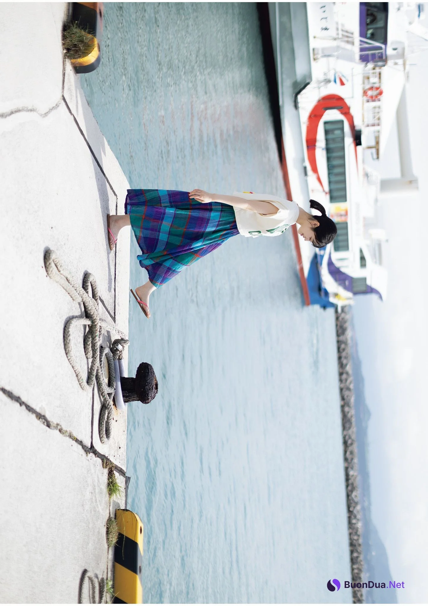 Mei Ishihama 石浜芽衣, 1st写真集 「ひかっている」 Set.04 - รูปภาพ 4