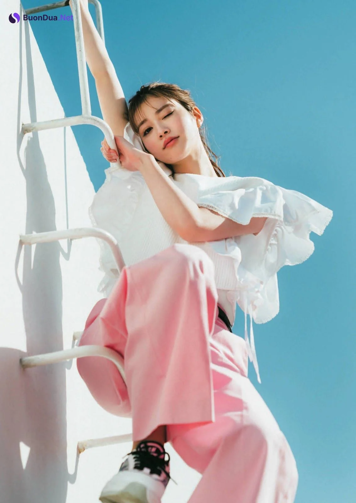 Meru Nukumi 生見愛瑠, Shukan Bunshun 2021.05.10 (週刊文春 2021年5月10日号) - Photo 5