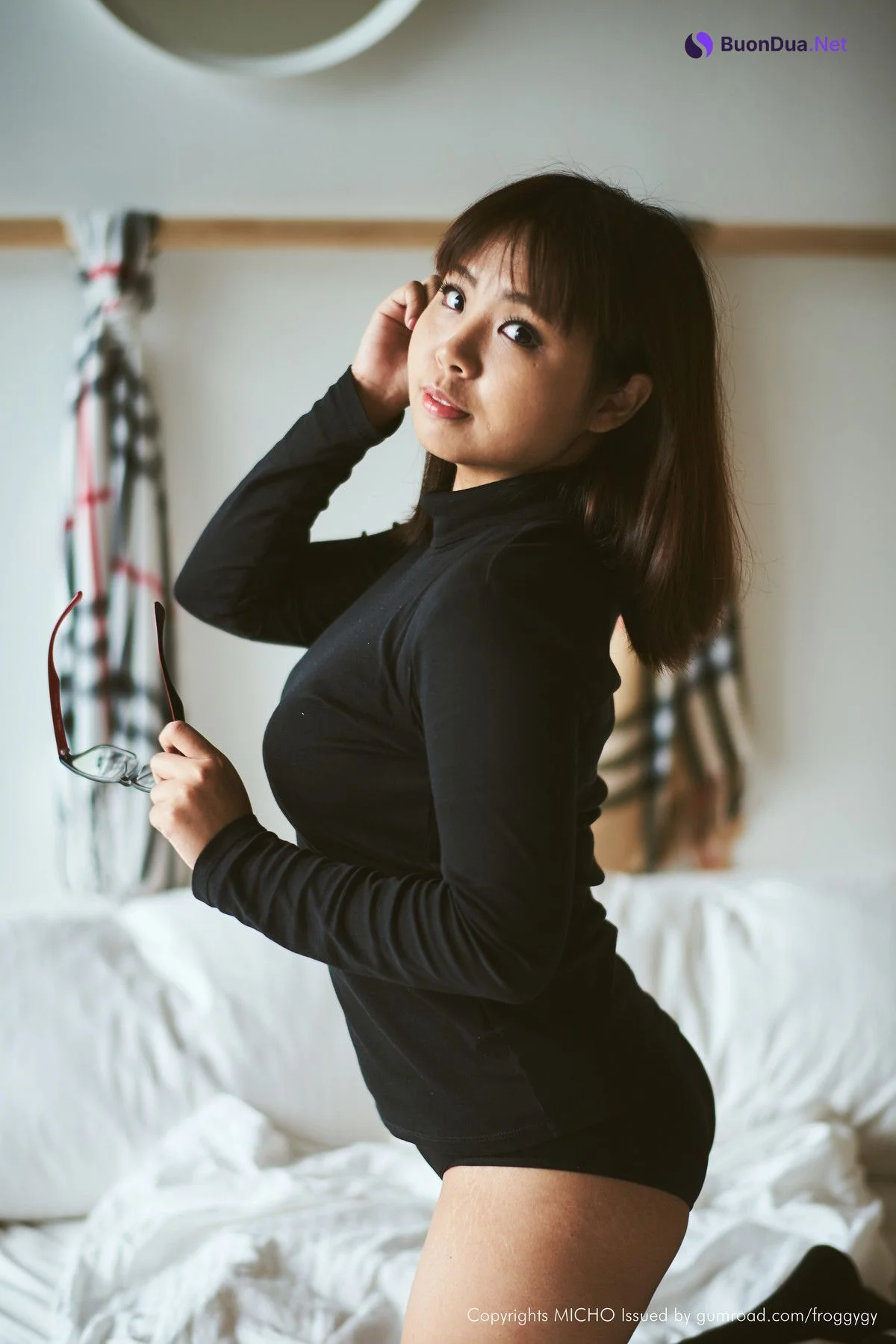 Micho Teh, [Patreon] Glasses & Black Turtleneck - Photo 3