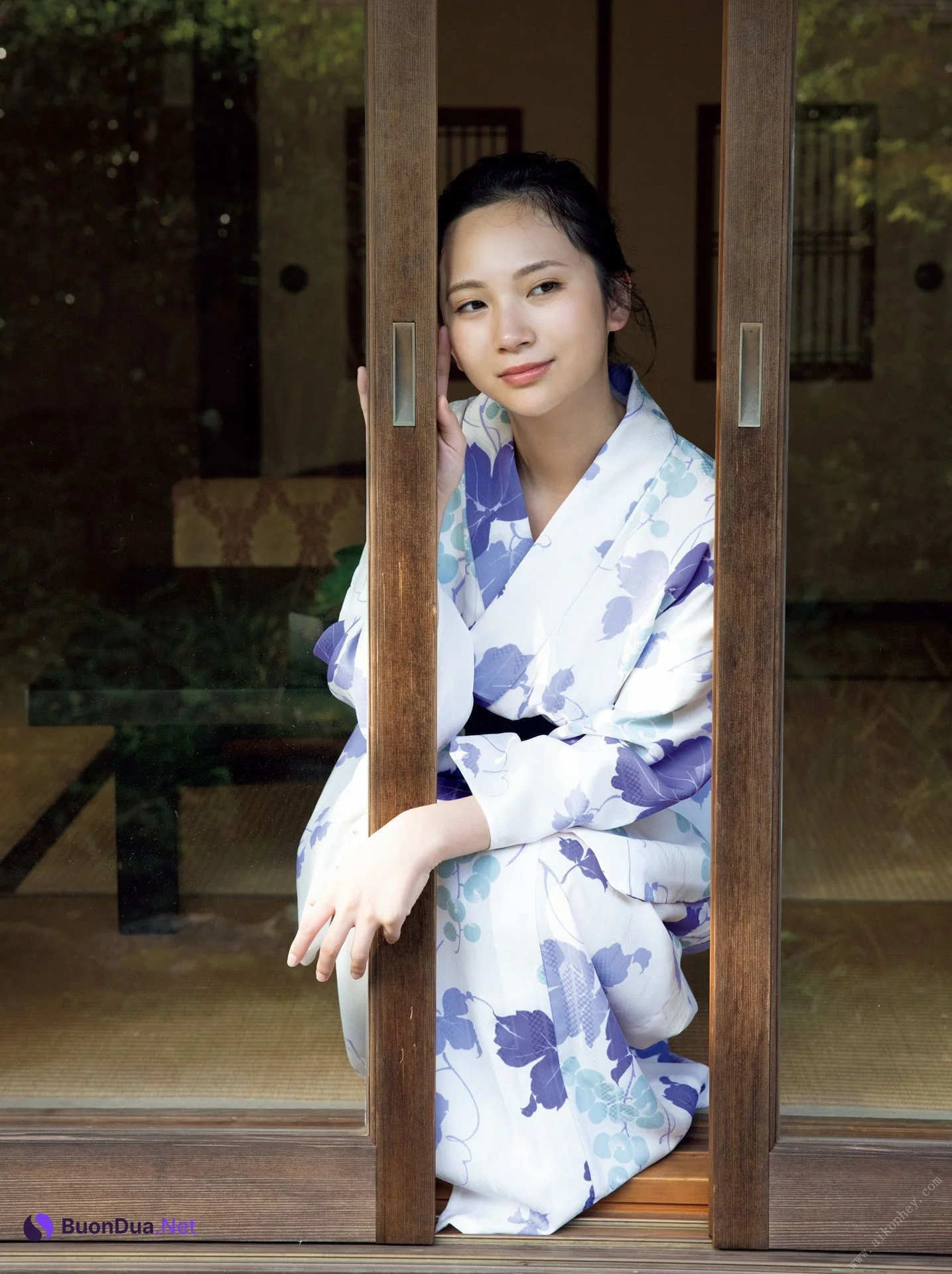 Miho Machiyama 街山みほ, デジタル写真集 「Ｓｃａｒｌｅｔ」 Set.03 - Photo 2