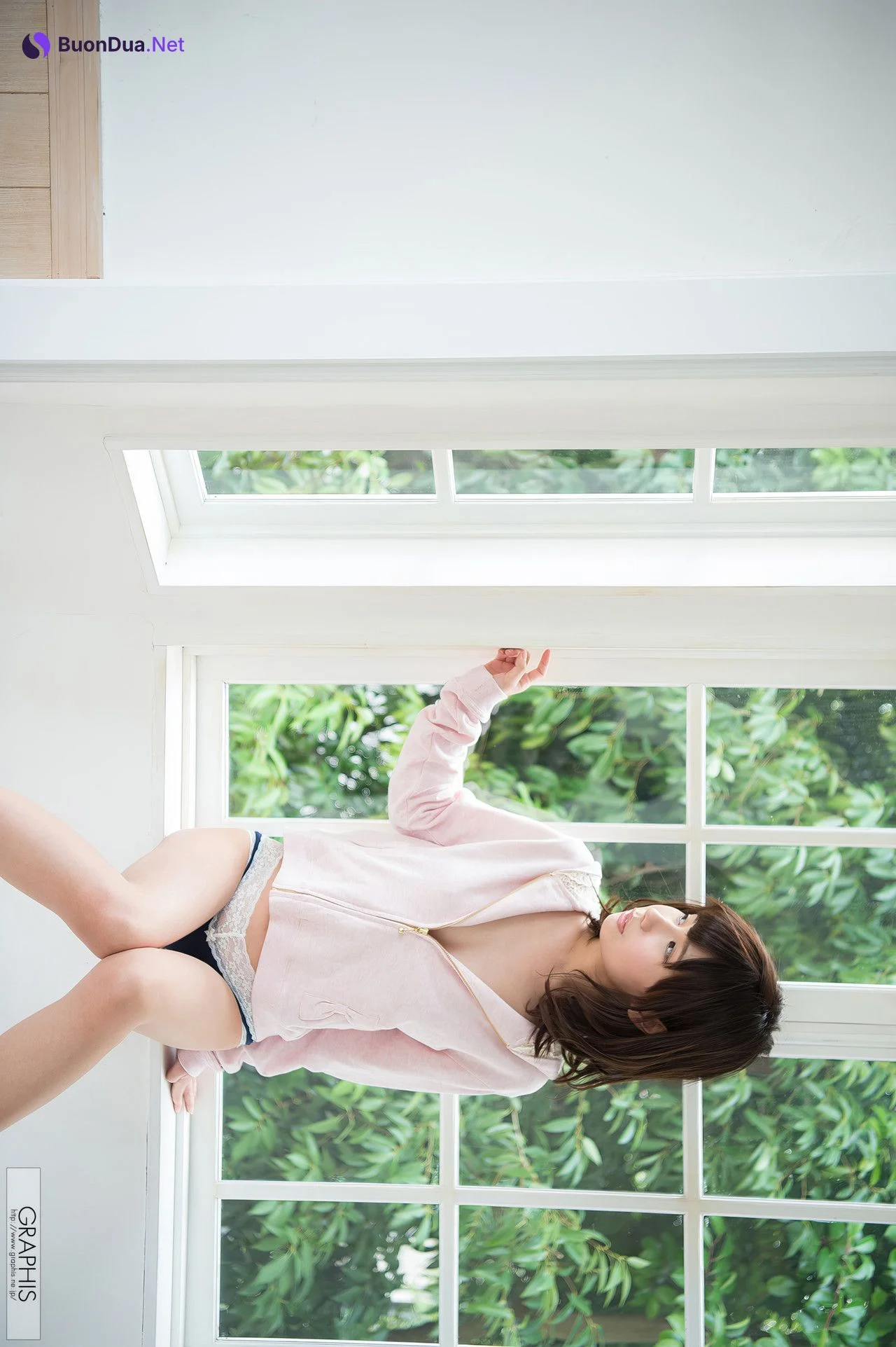Mii Kurii 栗衣みい, [Graphis] First Gravure 初脫ぎ娘 Vol.02 - รูปภาพ 4