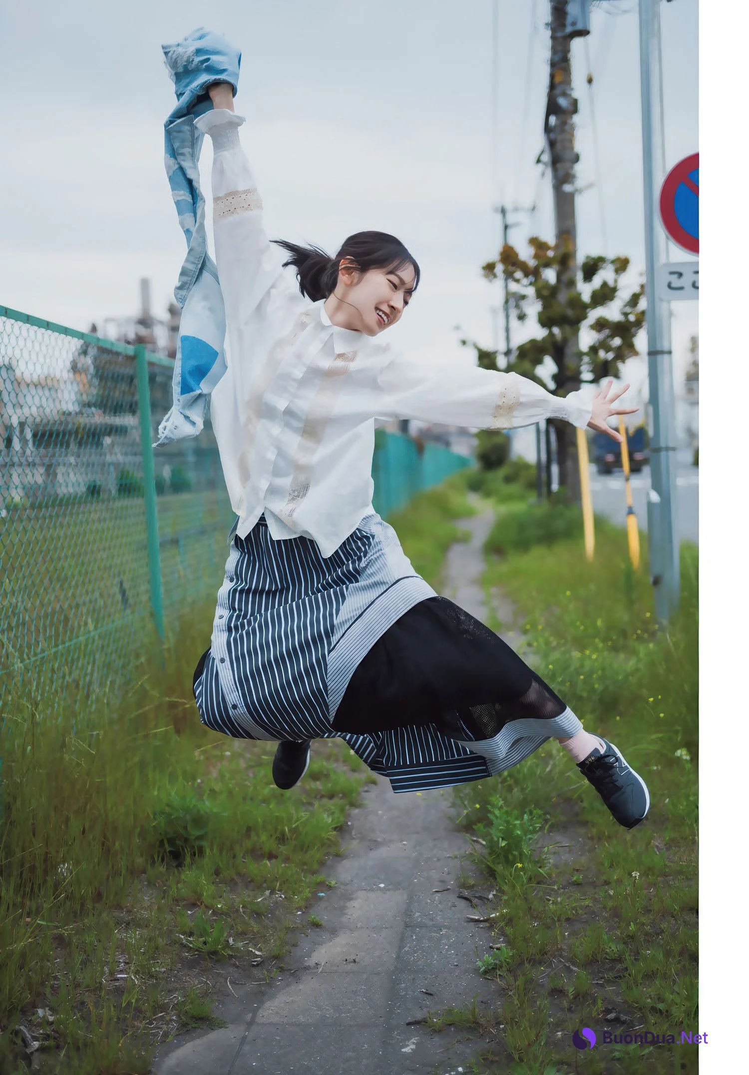 Miku Kanemura 金村美玖, Shonen Magazine 2025 No.26 (週刊少年マガジン 2025年26号) - 照片 8