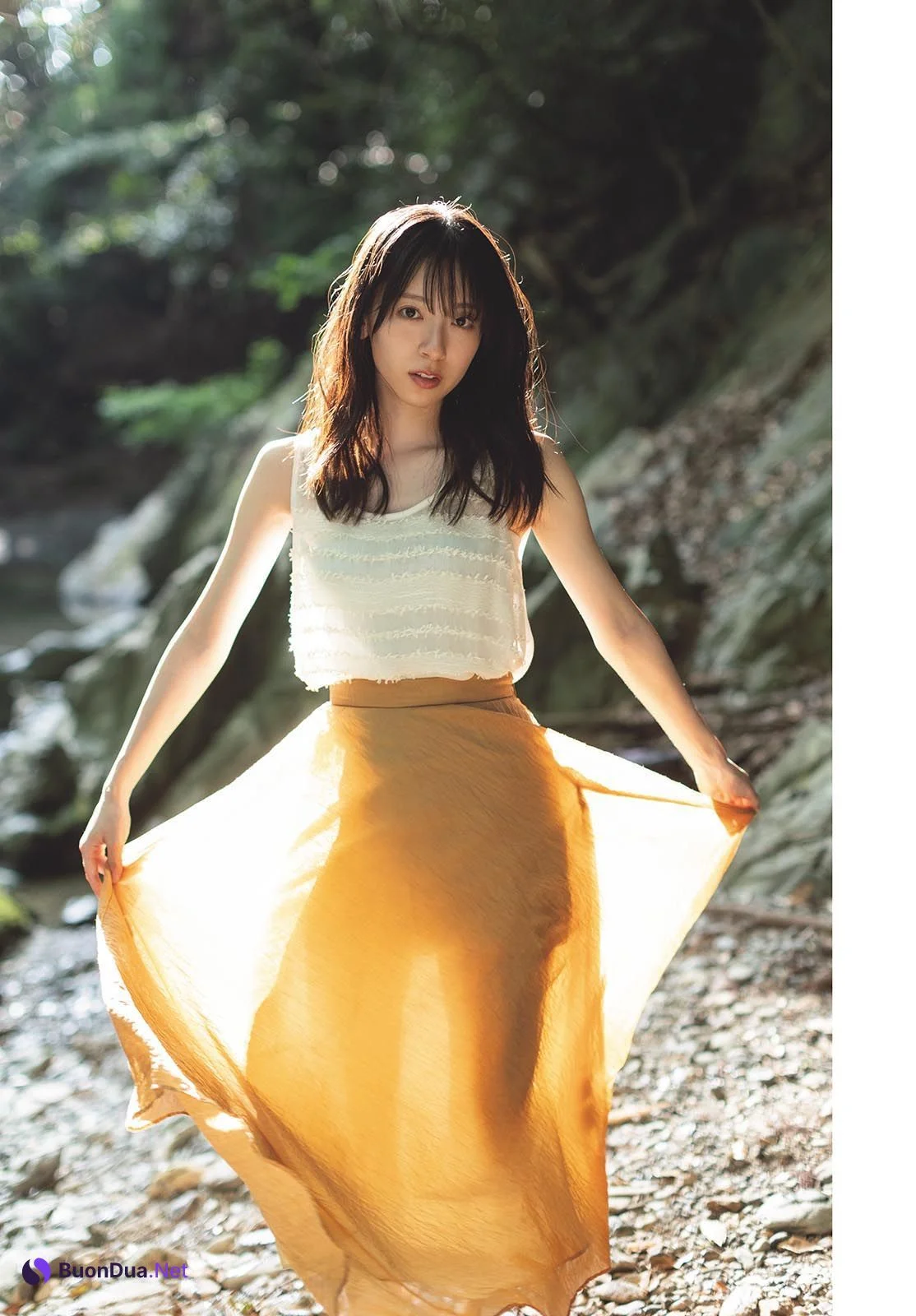 Miku Kanemura 金村美玖, Shonen Sunday 2023 No.43 (週刊少年サンデー 2023年43号) - Photo 10