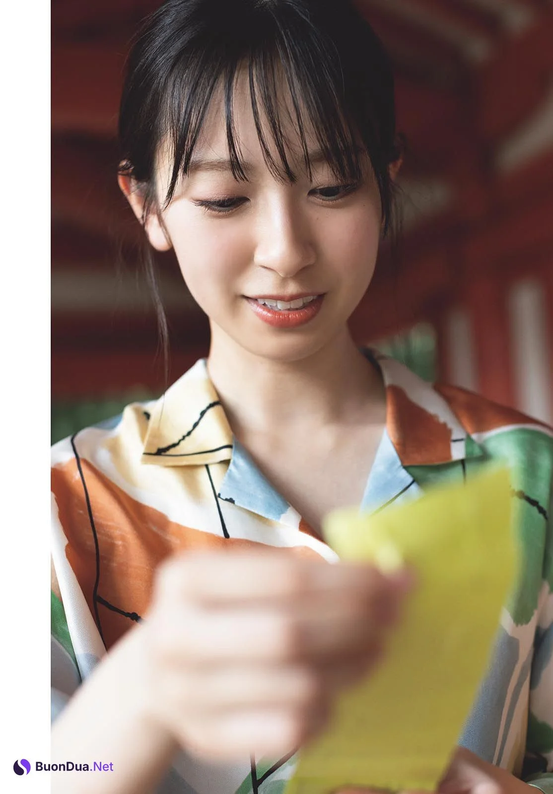Miku Kanemura 金村美玖, Shonen Sunday 2023 No.43 (週刊少年サンデー 2023年43号) - Photo 3