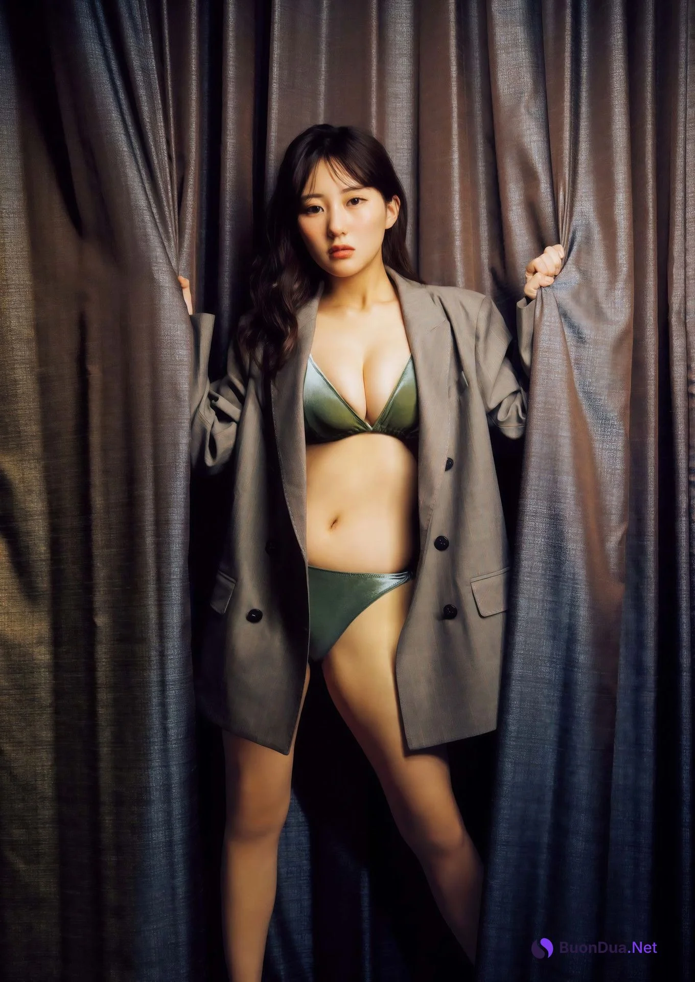 Miku Tanaka 田中美久, Big Comic Spirits 2025 No.02-03 (ビッグコミックスピリッツ 2025年2・3号) - Photo 16