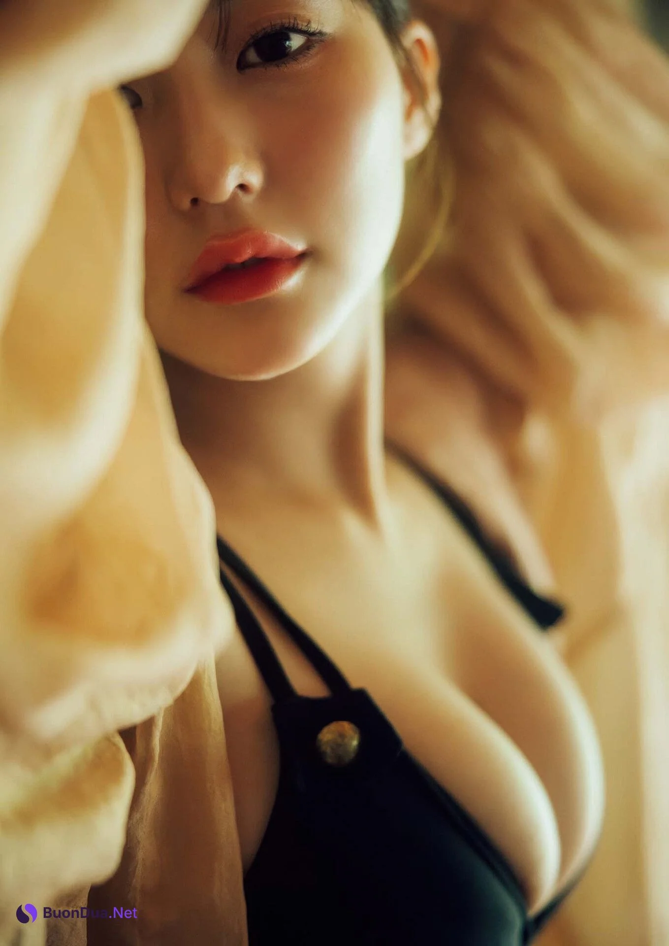 Miku Tanaka 田中美久, Big Comic Spirits 2025 No.41・42 (ビッグコミックスピリッツ 2025年41・42号) - Photo 8
