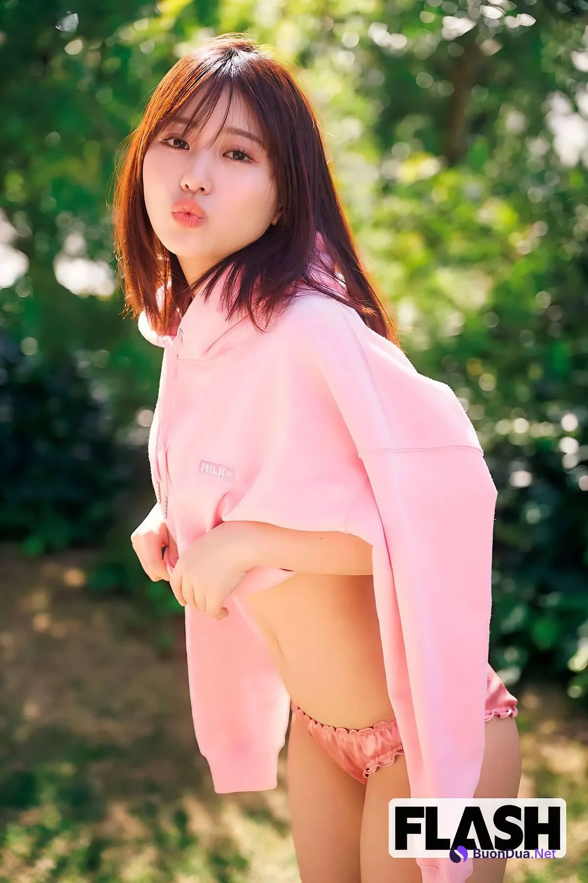 Miku Tanaka 田中美久, FLASH 2025.05.20 (フラッシュ 2025年5月20日号) - Photo 19