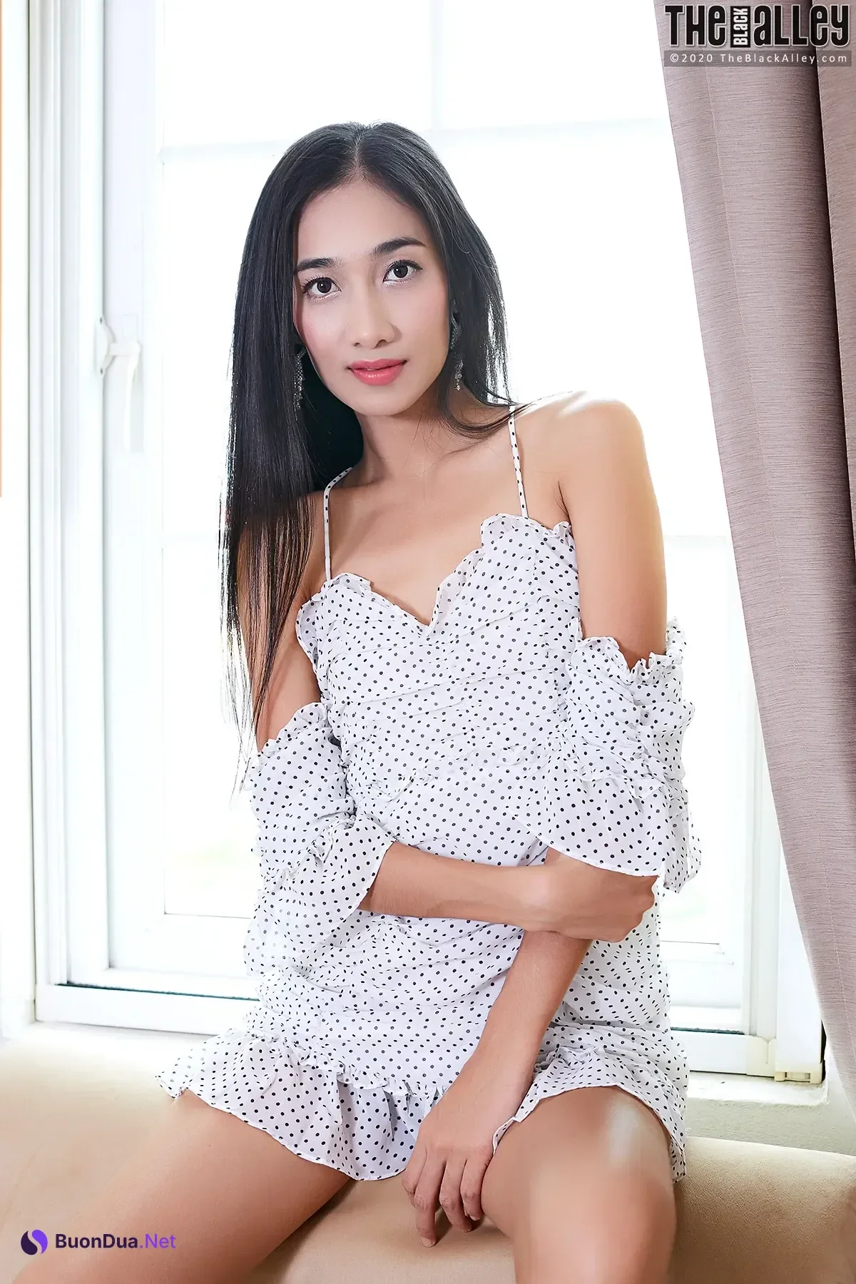 Milli – The Black Alley Photobook Set.01 - Photo 14