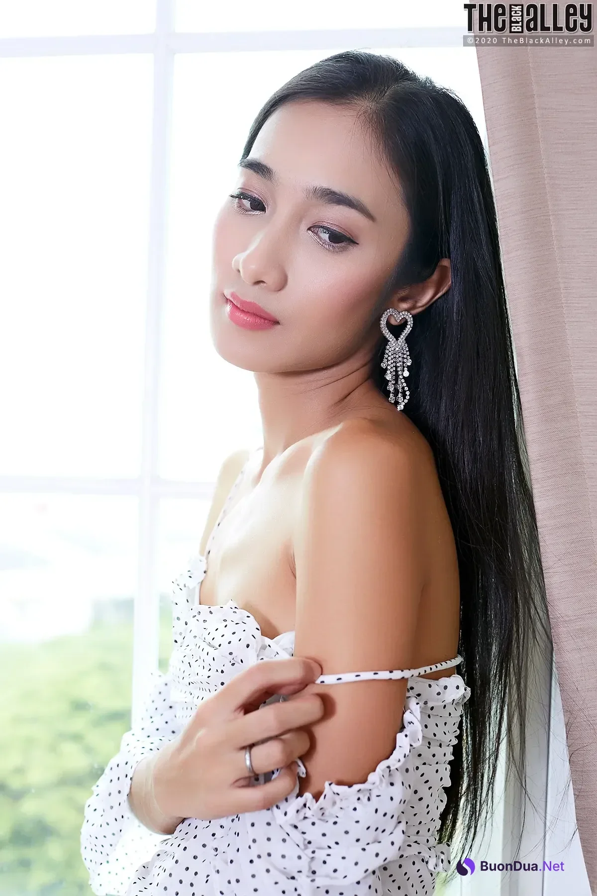 Milli – The Black Alley Photobook Set.01 - Photo 19