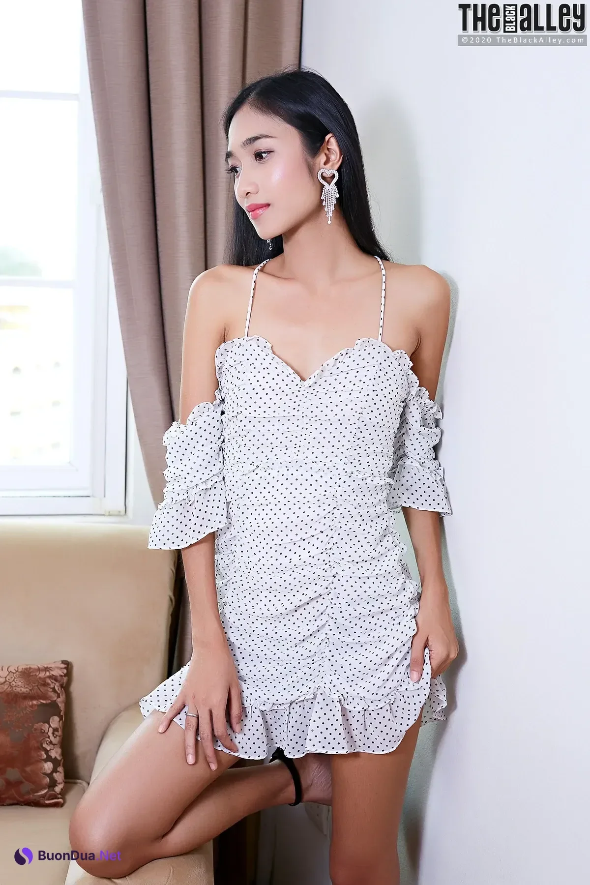 Milli – The Black Alley Photobook Set.01 - Photo 4
