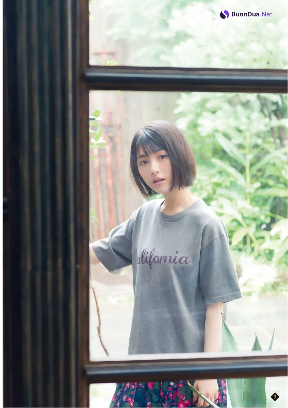 Minami Hamabe 浜辺美波, Shonen Magazine 2019 No.34 (少年マガジン 2019年34号) - Photo 4