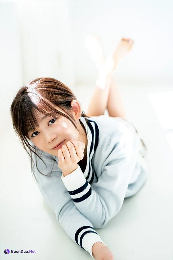 Minami Koike 小池美波, Rika Ozeki 尾関梨香, Young Gangan 2020 No.01 (ヤングガンガン 2020年1号) - Photo 6