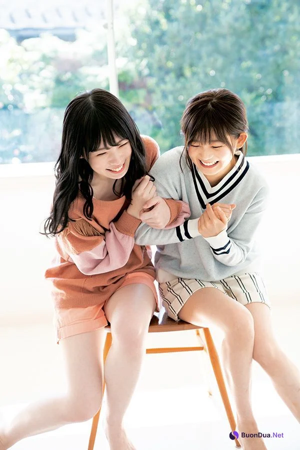 Minami Koike 小池美波, Rika Ozeki 尾関梨香, Young Gangan 2020 No.01 (ヤングガンガン 2020年1号) - Photo 8
