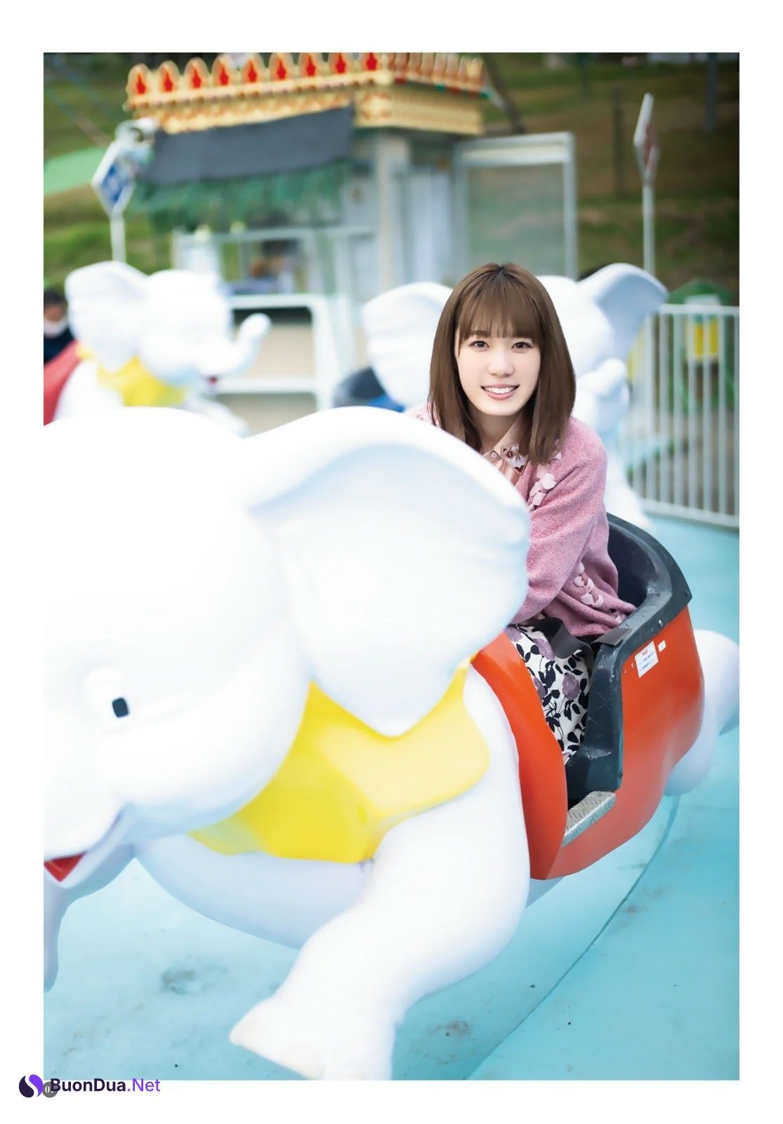 Minami Koike 小池美波, Shonen Magazine 2020 No.52 (週刊少年マガジン 2020年52号) - Photo 11