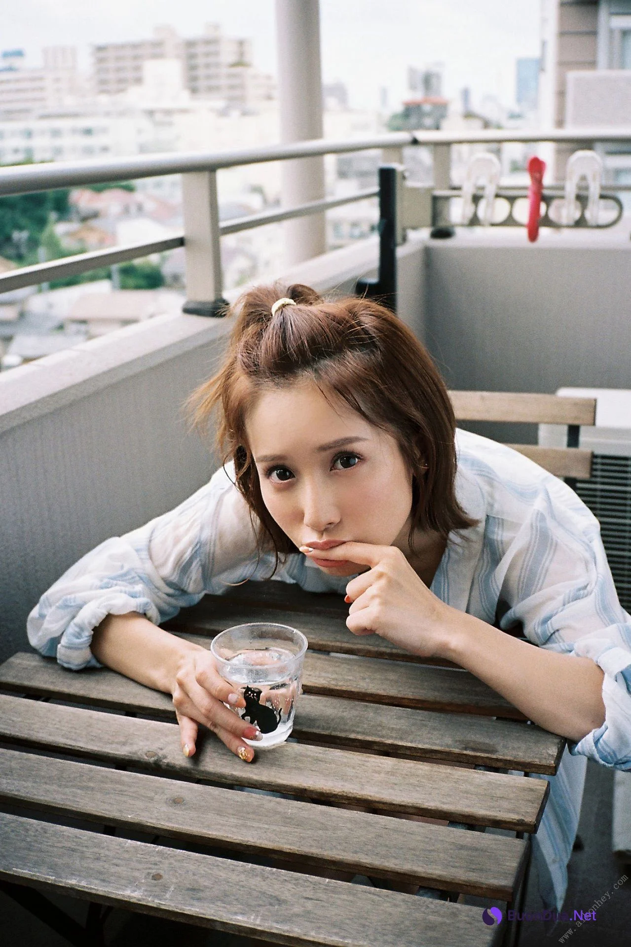 Minami Kojima 小島みなみ, 週刊ポストデジタル写真集 いっしょに住まない？ Set.01 - Photo 3