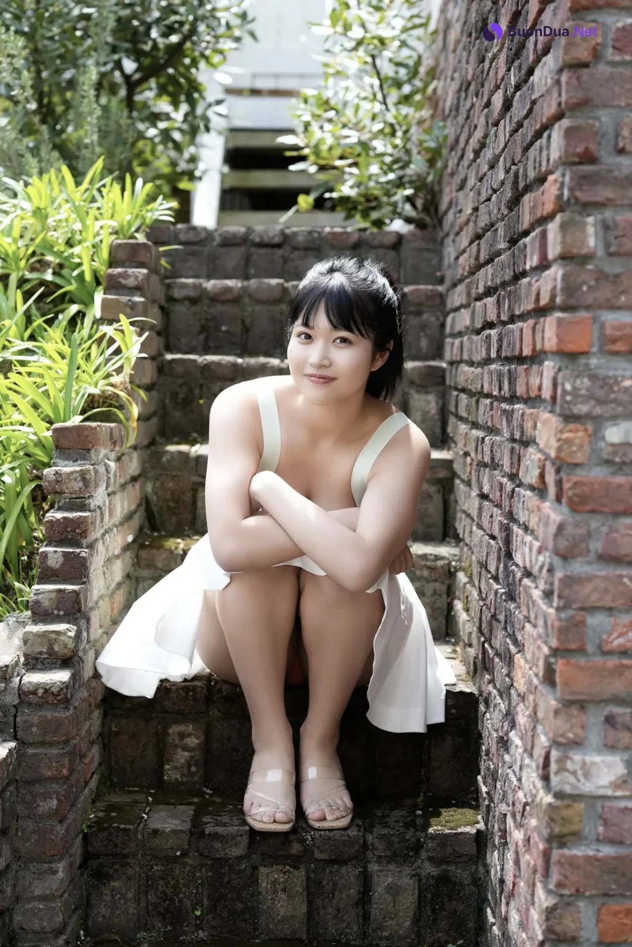 Minami Miyuka 南みゆか, FRIDAY GOLD フライデーゴールド もぎたてジューシー - Photo 2