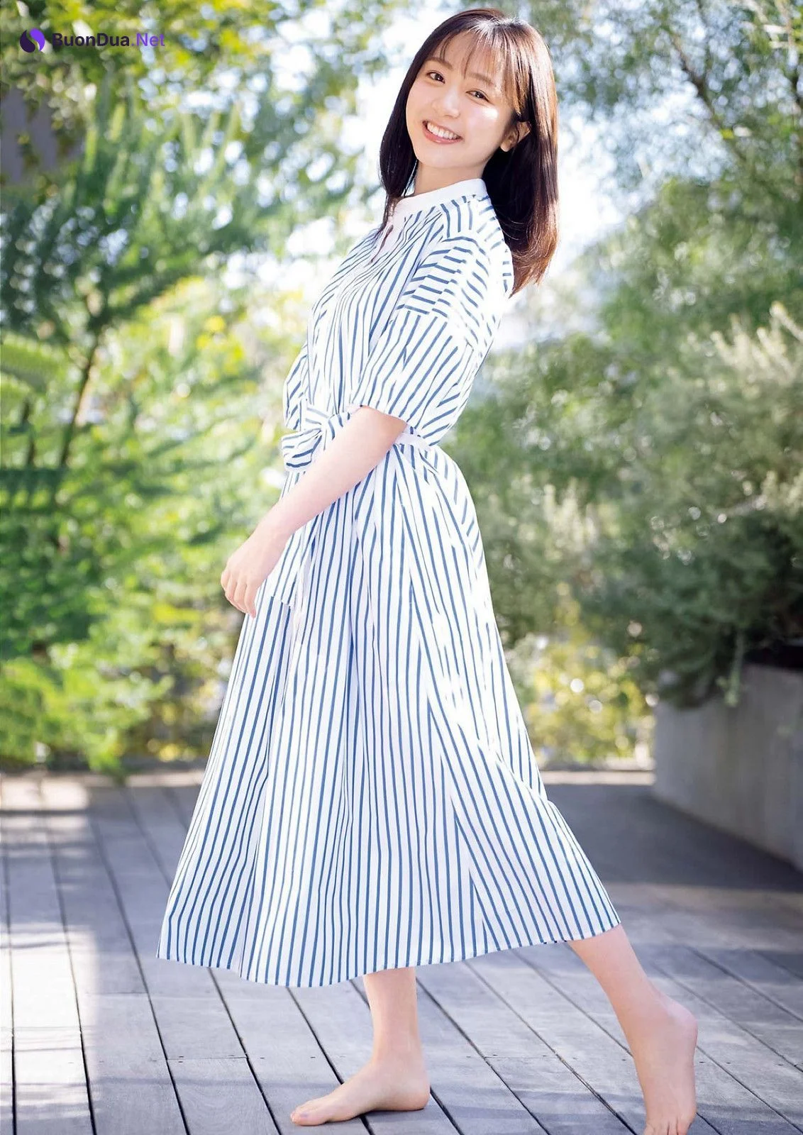 Minami Sakuma 佐久間みなみ, Big Comic Spirits 2023 No.16 (ビッグコミックスピリッツ 2023年16号) - Photo 3