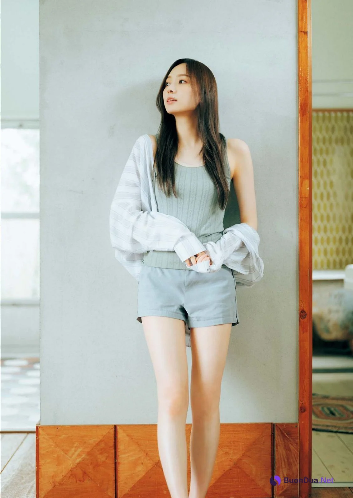 Minami Umezawa 梅澤美波, Big Comic Spirits 2023 No.39 (ビッグコミックスピリッツ 2023年39号) - Photo 7