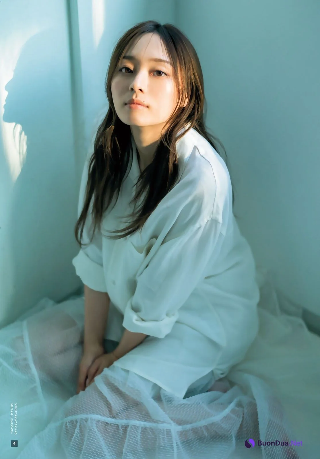 Minami Umezawa 梅澤美波, Shonen Magazine 2023 No.44 (週刊少年マガジン 2023年44号) - Photo 4