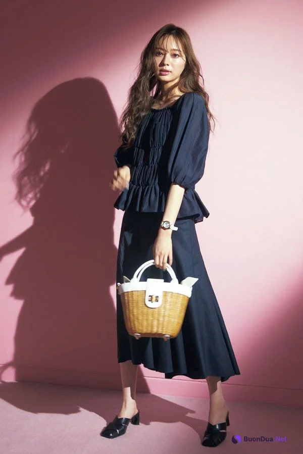 Minami Umezawa 梅澤美波, With Magazine 2021.08 - Photo 7