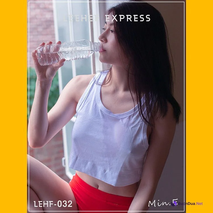 Min.E 민이, [LEEHEE EXPRESS] LEHF-032 - Photo 2