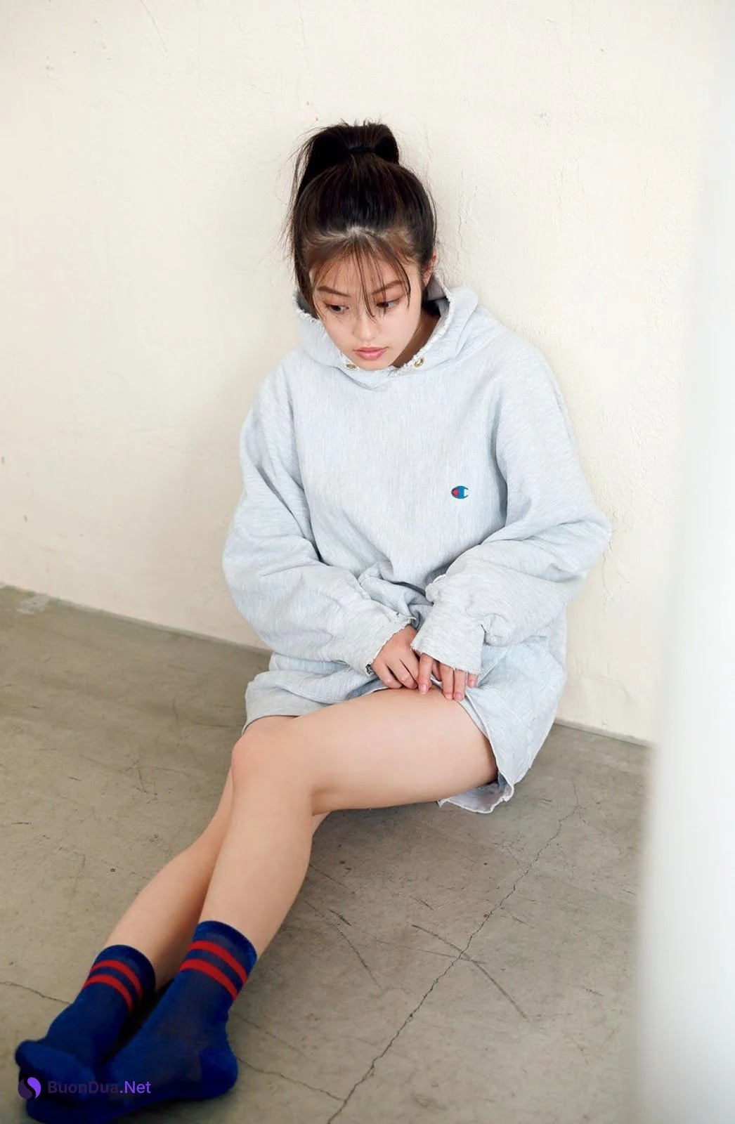 Mio Imada 今田美桜, FRIDAY 2019.04.26 (フライデー 2019年4月26日号) - Photo 10