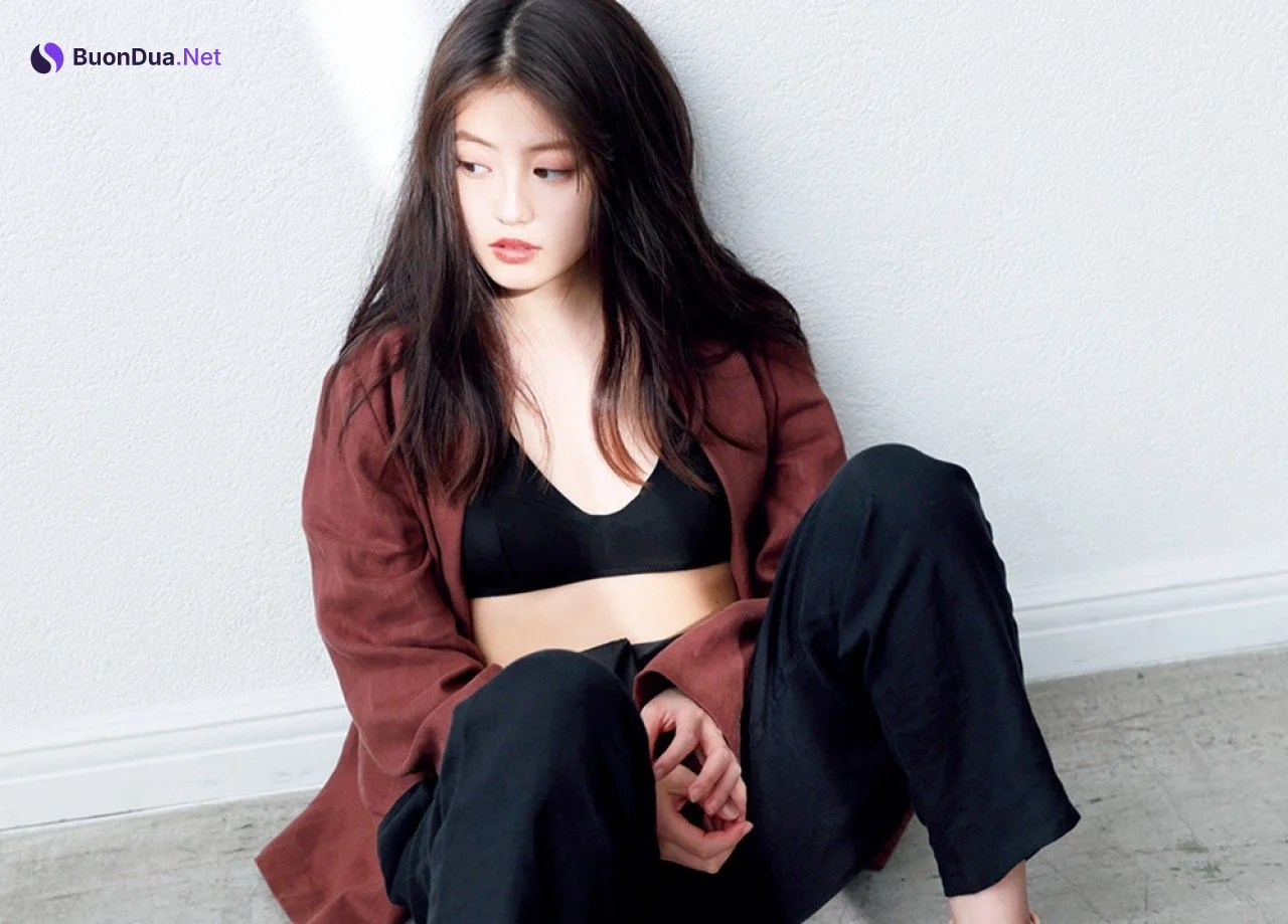 Mio Imada 今田美桜, FRIDAY 2019.04.26 (フライデー 2019年4月26日号) - Photo 5