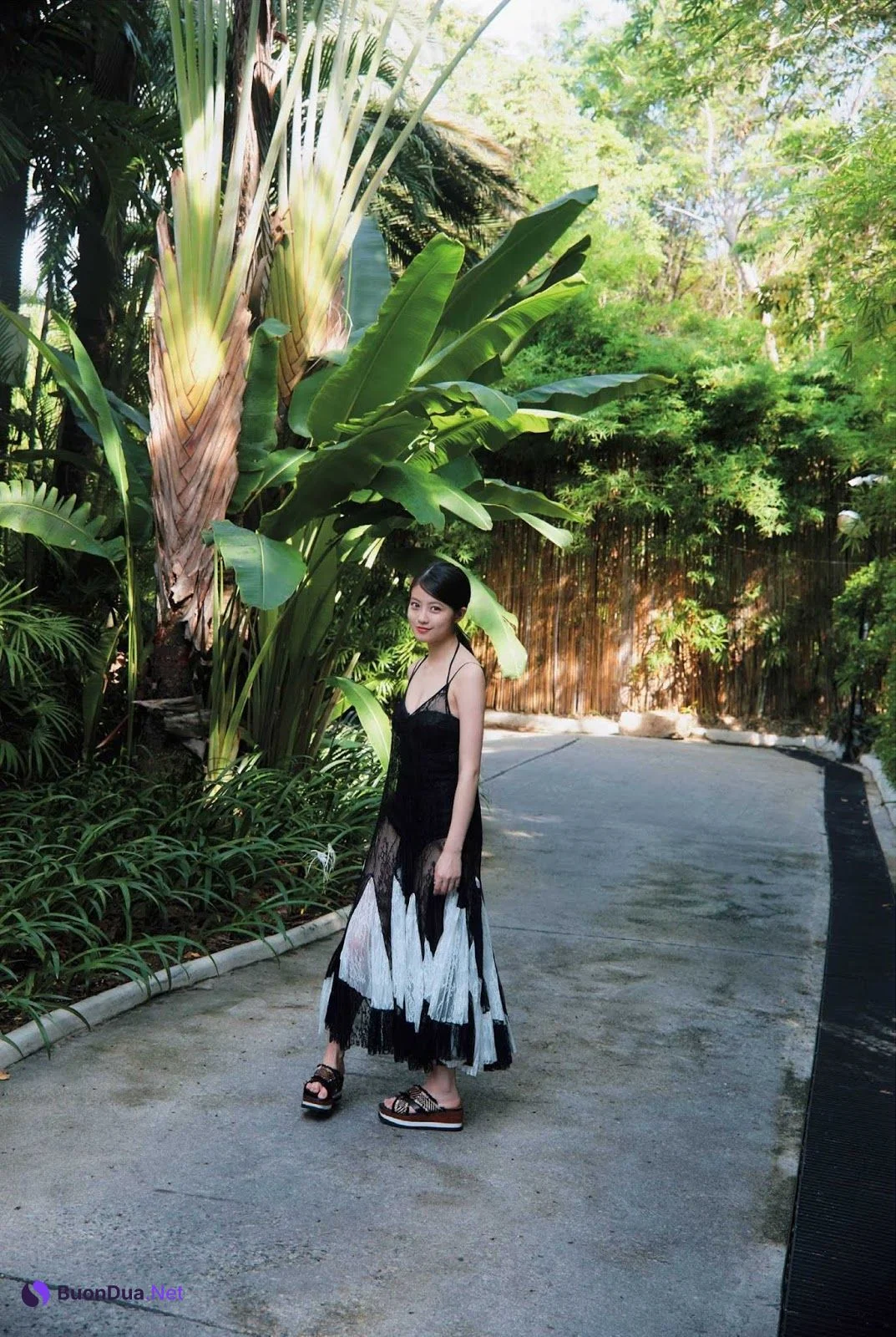 Mio Imada 今田美桜, FRIDAY 2019.12.06 (フライデー 2019年12月06日号) - Photo 14