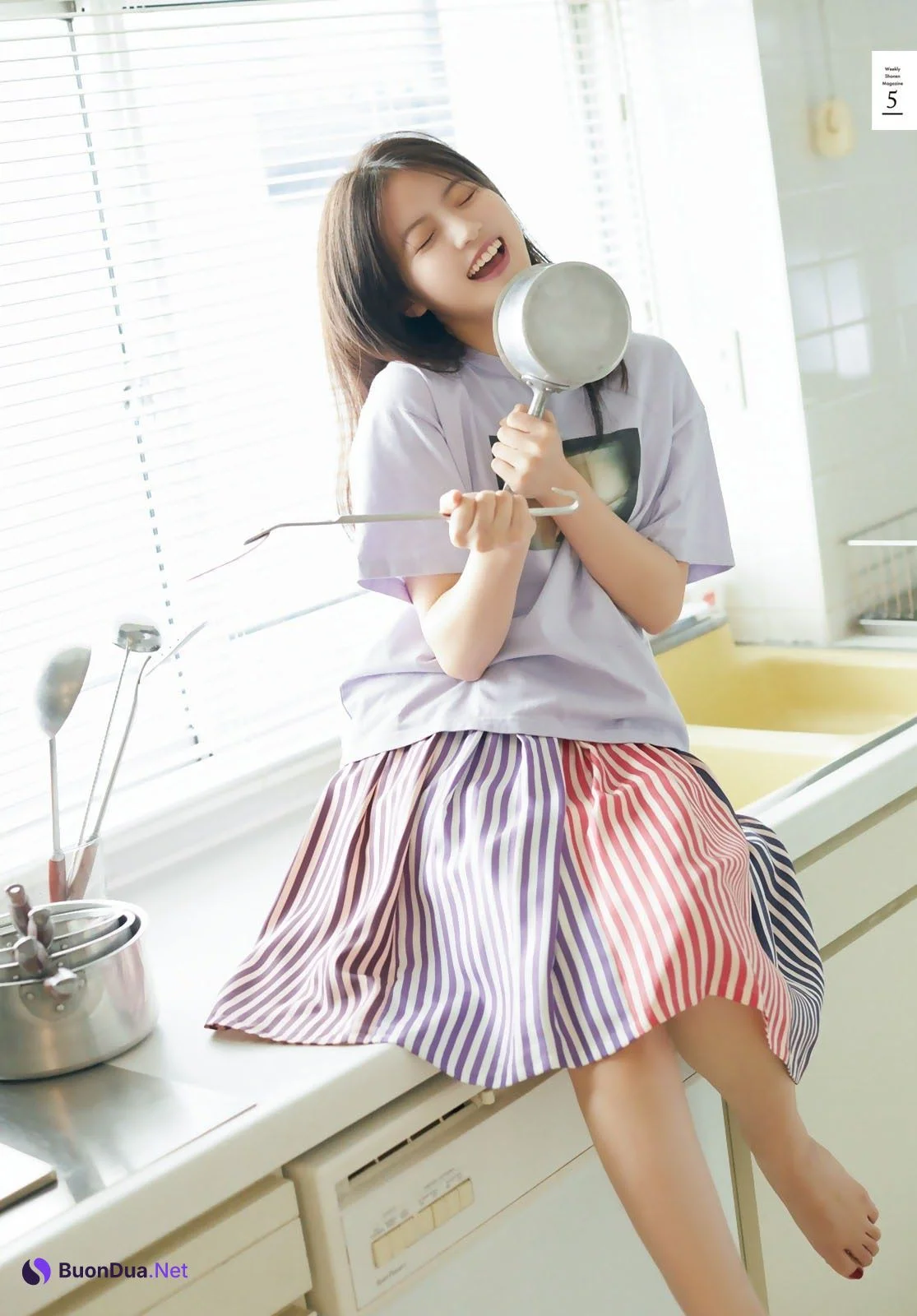 Mio Imada 今田美桜, Shonen Magazine 2021 No.04-05 (週刊少年マガジン 2021年4-5号) - Photo 6