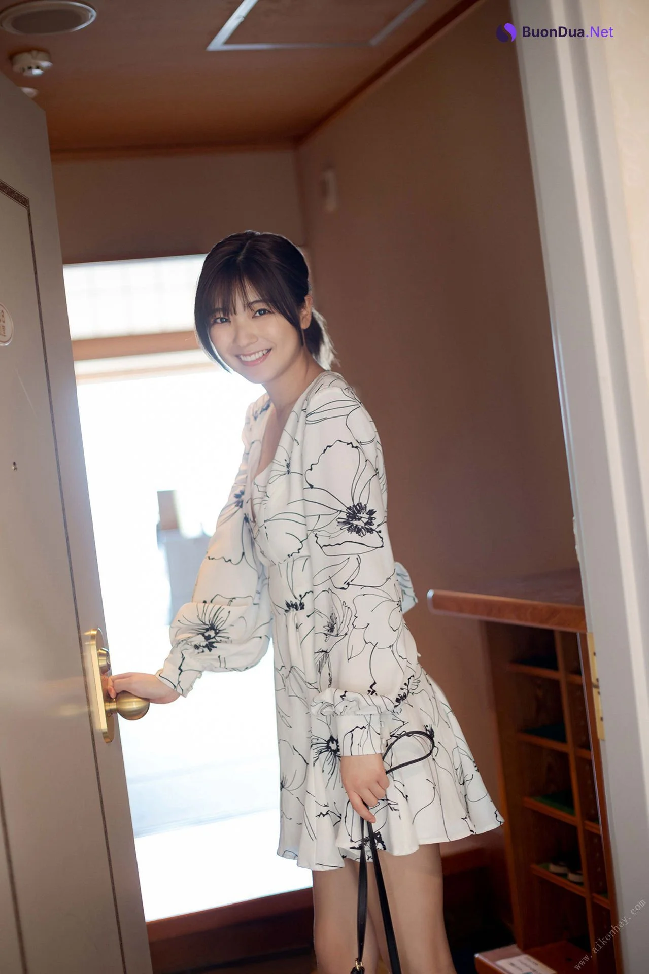 Mio Kudo 工藤美桜, ＦＲＩＤＡＹデジタル写真集 『秘密の旅』 Set.01 - Photo 4